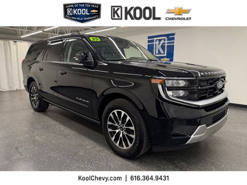 Used 2025 Ford Expedition Max Platinum AWD/4WD image 1