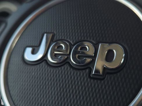 Certified 2021 Jeep Wrangler Sport image 41