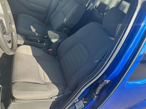 Used 2012 Nissan Frontier SV image 14
