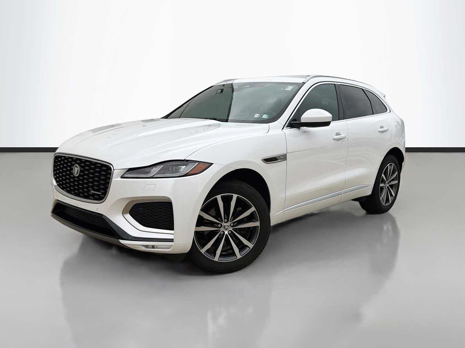 Certified 2025 Jaguar F-PACE R-Dynamic S AWD/4WD image 1