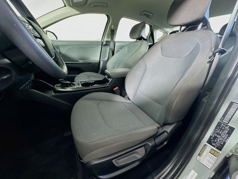 Used 2025 Kia K4 FWD image 13