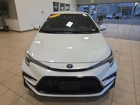 Used 2023 Toyota Corolla SE image 4