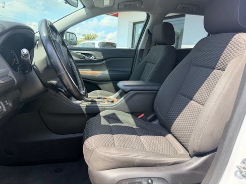 Used 2019 GMC Acadia SLE AWD/4WD image 4