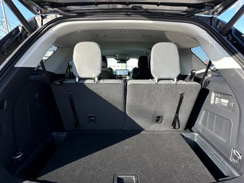 Used 2025 Ford Explorer Active w/ Active Comfort Package image 25