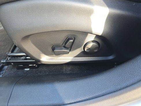 New 2026 Jeep Compass Limited image 15