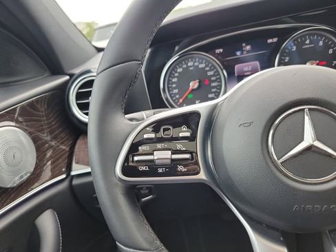 Used 2019 Mercedes-Benz E 300 image 21
