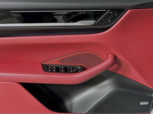 Certified 2025 Porsche Macan 4S Electric image 11