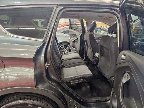 Used 2018 Ford Escape SE w/ Ford Safe & Smart Package image 30