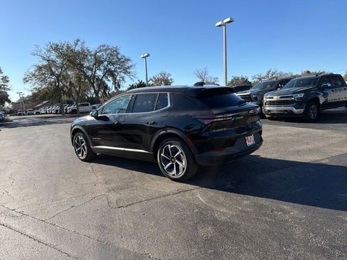 New 2026 Chevrolet Equinox EV LT image 8