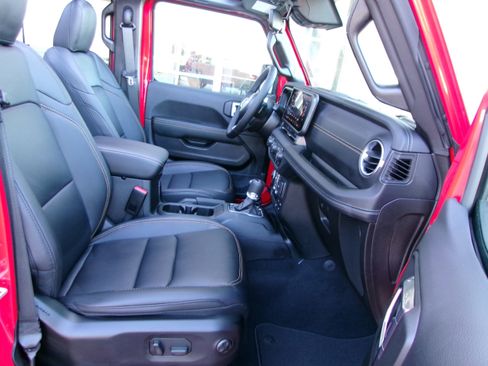 New 2025 Jeep Wrangler Unlimited Sahara image 19