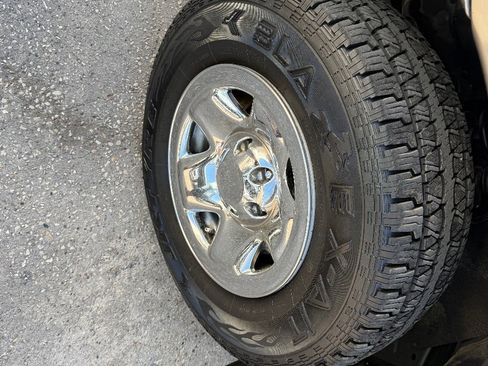 Used 2013 Toyota Tacoma PreRunner w/ SR5 Pkg image 11