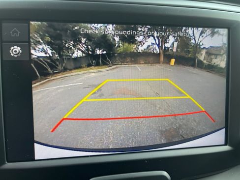 Used 2025 Kia Soul LX w/ LX Technology Package image 17