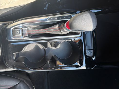 Used 2025 Chevrolet Trax RS w/ Driver Confidence Package image 19