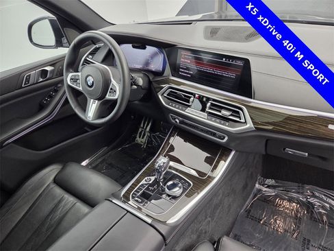 Used 2021 BMW X5 xDrive40i w/ M Sport Package image 20