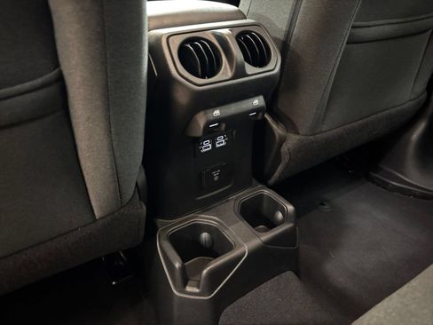 Used 2025 Jeep Wrangler Unlimited Sahara AWD/4WD image 22