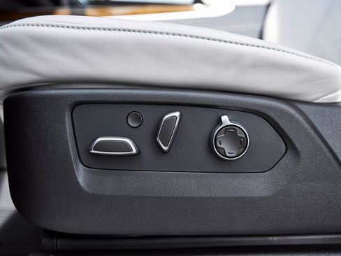 Used 2026 Cadillac Escalade Platinum Sport w/ LPO, Floor Liner Package image 38