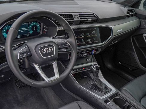 Certified 2025 Audi Q3 2.0T Premium Plus w/ Premium Plus Package image 7