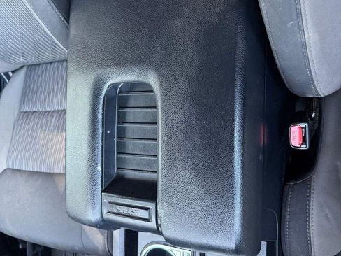 Used 2017 Toyota Tundra SR5 w/ SR5 Upgrade Package RWD image 48