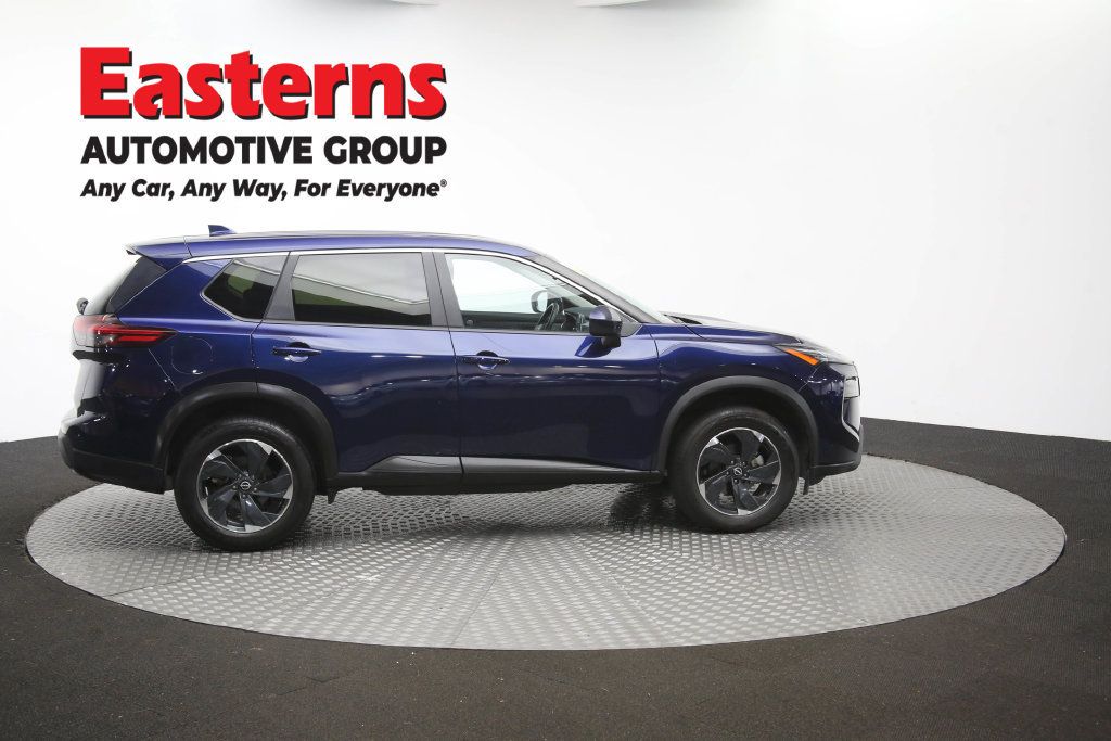 Used 2025 Nissan Rogue SV AWD/4WD image 48