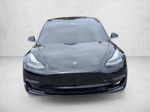 Used 2020 Tesla Model 3 Standard Range image 2