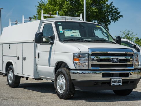 New 2026 Ford E-350 and Econoline 350 Super Duty w/ Power Equipment Group RWD image 1