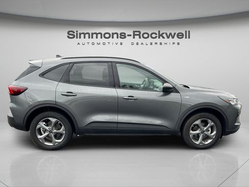 Used 2025 Ford Escape ST-Line AWD/4WD image 6