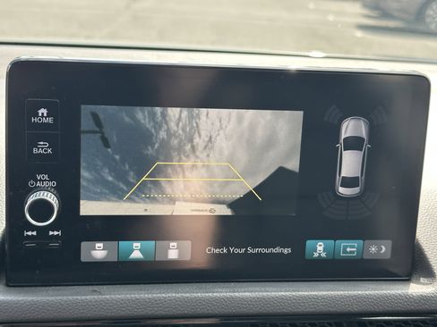 Used 2023 Honda Civic Touring image 2