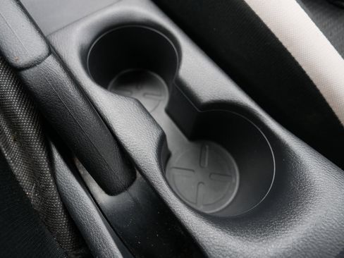 Used 2021 Nissan Versa SV image 29