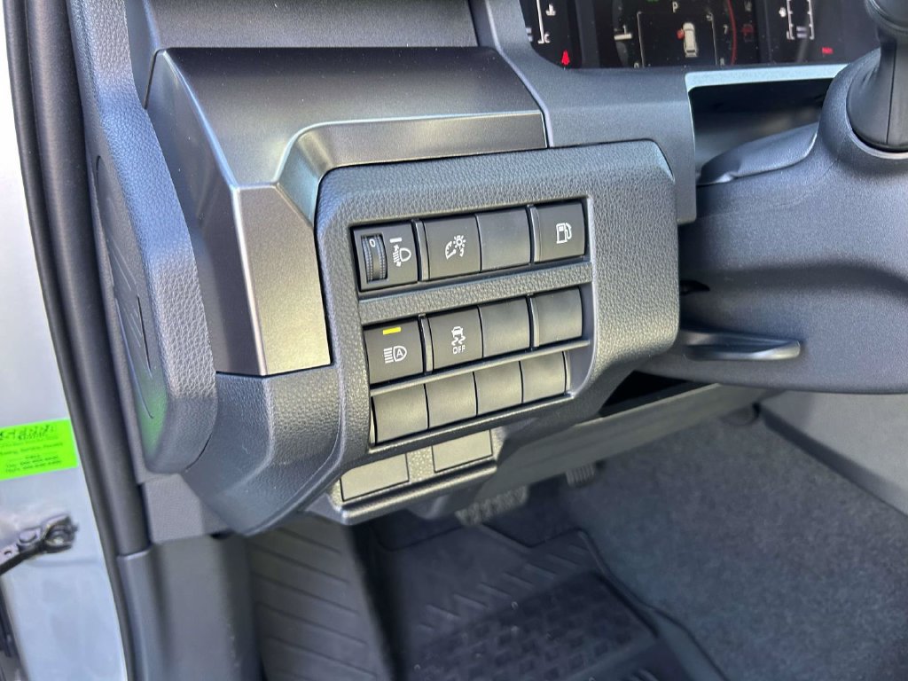 New 2026 Toyota 4Runner SR5 AWD/4WD image 18