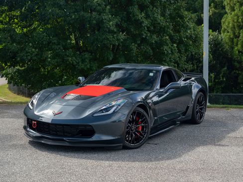 Used 2019 Chevrolet Corvette Z06 image 1