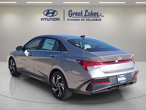 New 2026 Hyundai Elantra Limited FWD image 4