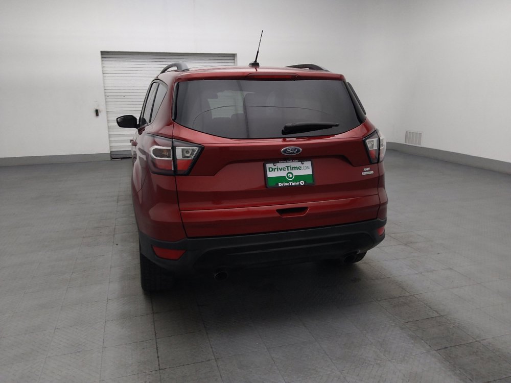 Used 2017 Ford Escape SE w/ SE Sport Appearance Package FWD image 6