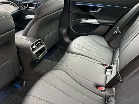 New 2025 Mercedes-Benz E 350 4MATIC Sedan image 28