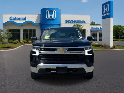 Used 2025 Chevrolet Silverado 1500 LT AWD/4WD image 10