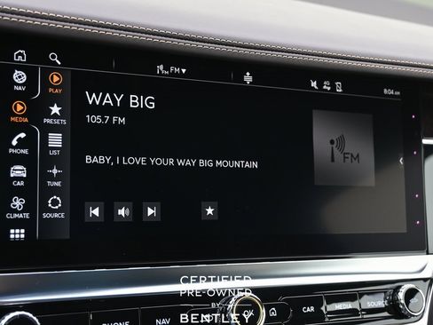 Used 2024 Bentley Flying Spur V8 image 31