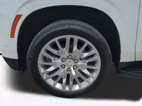 Used 2025 Chevrolet Tahoe Premier AWD/4WD image 11