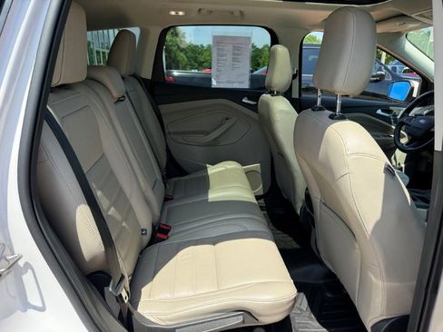 Used 2019 Ford Escape Titanium FWD image 21