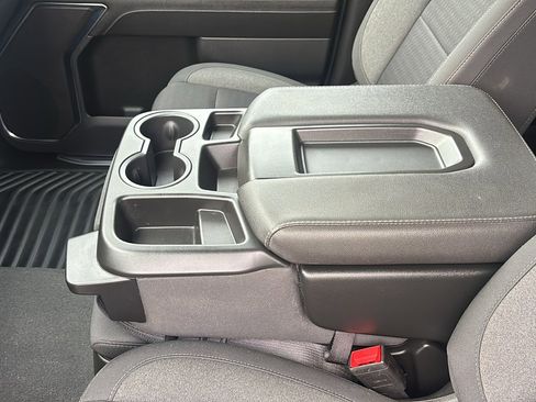 Used 2024 GMC Sierra 3500 SLE w/ SLE Convenience Package image 20