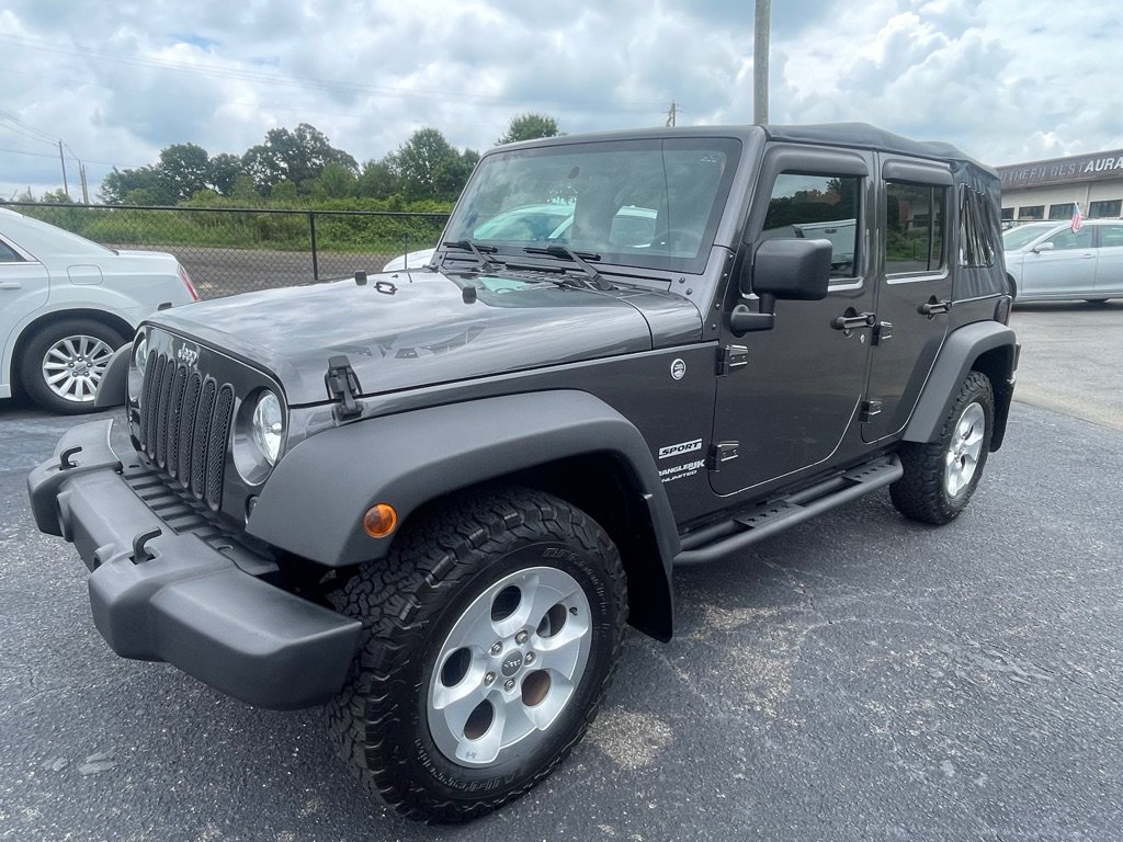 Used 2018 Jeep Wrangler Unlimited Sport AWD/4WD image 2