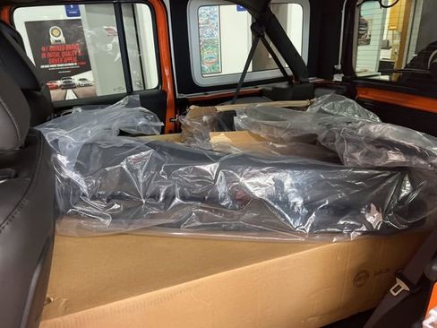 New 2025 Jeep Wrangler Unlimited Rubicon 392 image 22