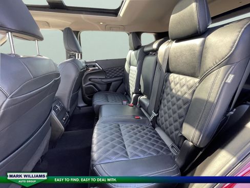Used 2023 Mitsubishi Outlander SEL image 24