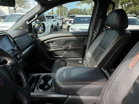 Used 2023 Nissan Titan PRO-4X w/ Pro-4x Convenience Package image 23