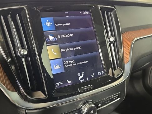 Certified 2022 Volvo S60 B5 Momentum w/ Premium Package image 21