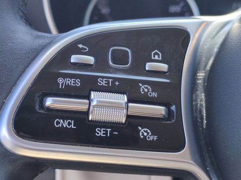 Used 2021 Mercedes-Benz GLC 300 GLC 300 image 15