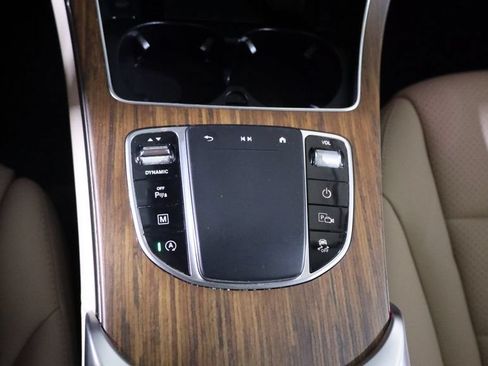 Used 2022 Mercedes-Benz GLC 300 4MATIC image 24
