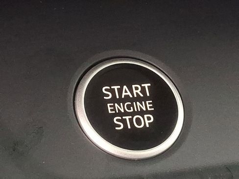 Certified 2025 Audi Q3 2.0T Premium Plus w/ Premium Plus Package image 24