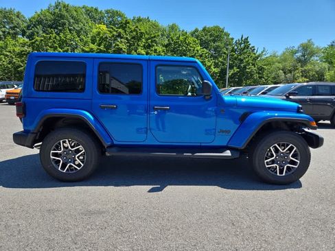 New 2026 Jeep Wrangler Unlimited Sahara AWD/4WD image 3