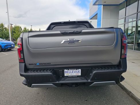 Used 2026 Chevrolet Silverado EV Trail Boss AWD/4WD image 6