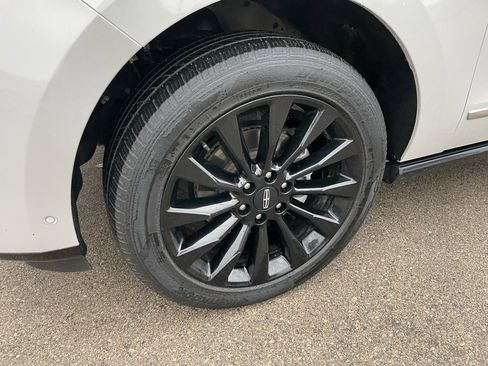 Used 2021 Lincoln Navigator Reserve w/ Luxury Package image 3