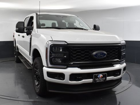 Used 2024 Ford F250 XL w/ STX Appearance Package image 2